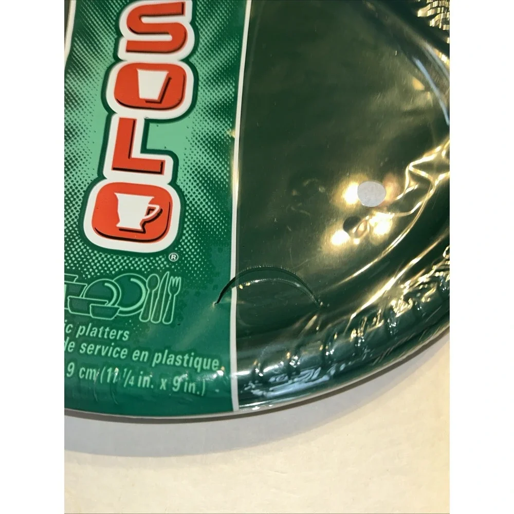 SOLO PLATES 12 Plates‎ Ultra Green 11 1/4